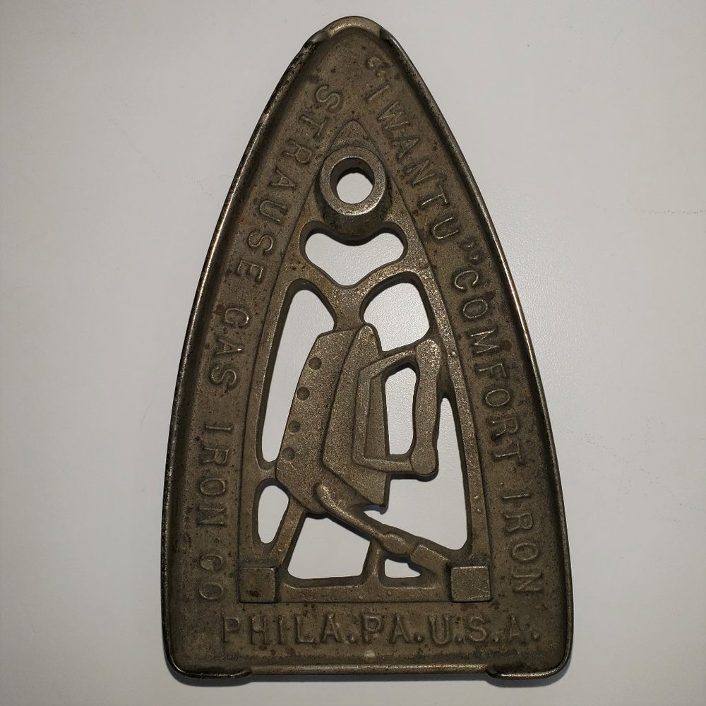 Strause Antique Iron 3-Footed Advertising Trivet